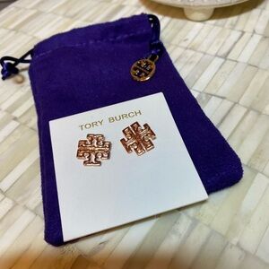 Tory Burch Britten Logo Rose Gold toned Stud Earrings. NWOT